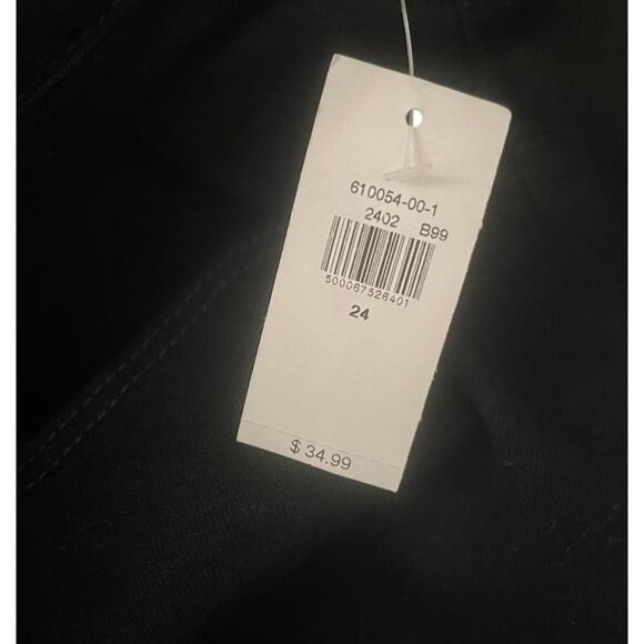 OLD NAVY Mid-Rise Plus-Size Kicker Boot-Cut Jeans, NWT. Size 24 - Picture 5 of 7